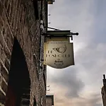 Stadsherberg De Poshoorn 호텔