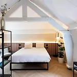 Stadsherberg De Poshoorn فندق 2*