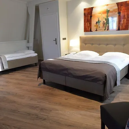 Stadsherberg De Poshoorn Otel Maastricht