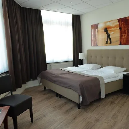 Hotel Stadsherberg De Poshoorn 2*