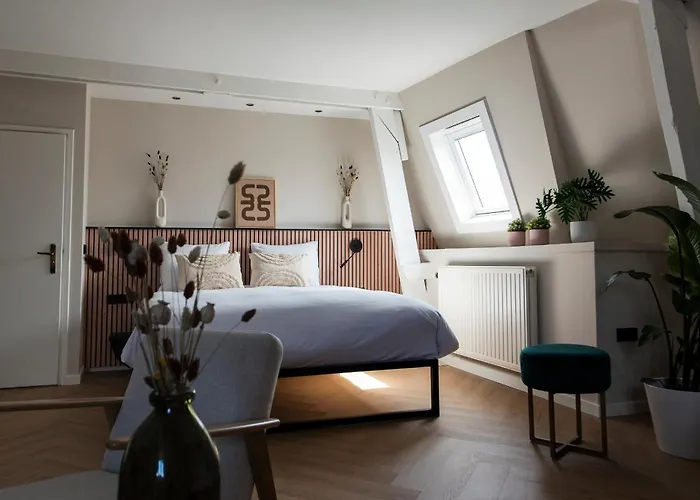 Stadsherberg De Poshoorn 2*