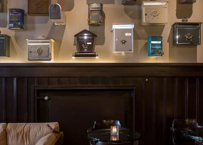 Stadsherberg De Poshoorn Hotell