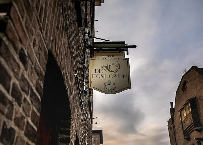 Stadsherberg De Poshoorn Hotel